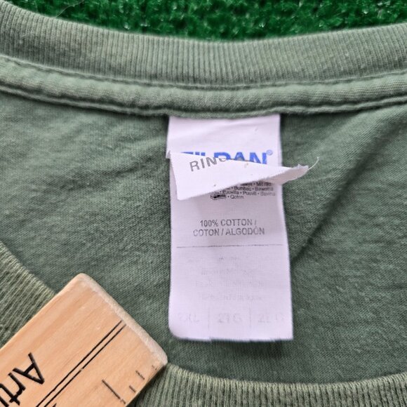 Lady Luck Tshirt Mens 2XL Green Armed Forces History Museum Pin-Up Calendar Girl - Picture 8 of 11